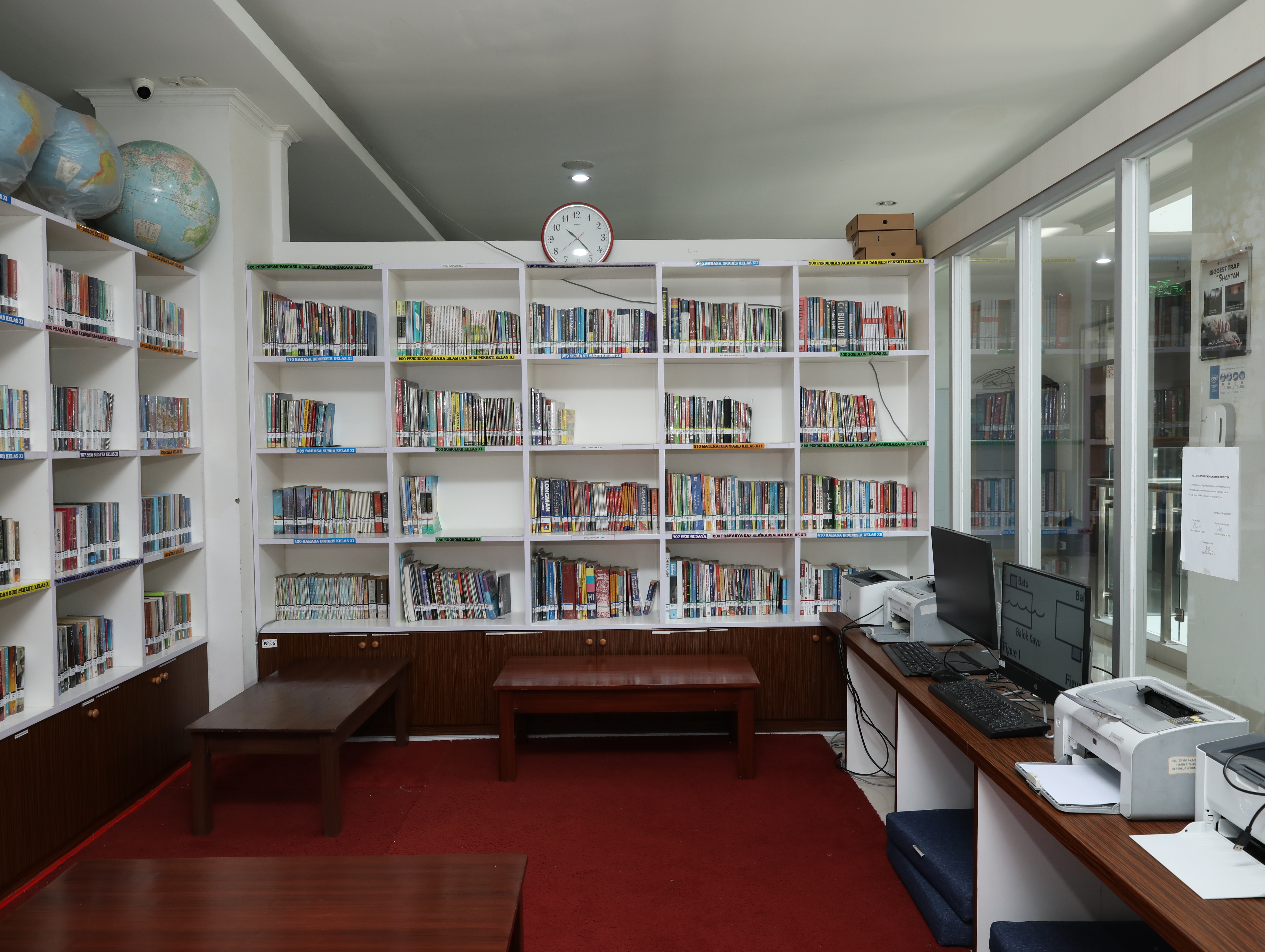 E-Library & Ruang Baca